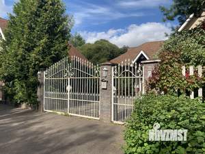 Коттедж 330м², 2-этажный, участок 20 сот.