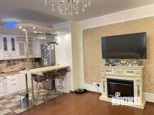 Коттедж 360м², 3-этажный, участок 10 сот.