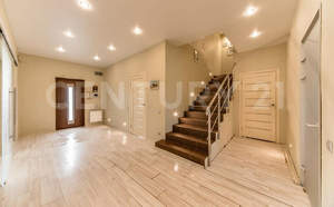 Дом 310м², 3-этажный, участок 15 сот.