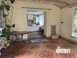 Коттедж 330м², 2-этажный, участок 20 сот.