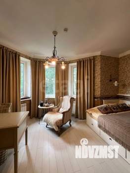 Дом 400м², 3-этажный, участок 10 сот.