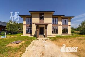 Дом 439м², 3-этажный, участок 24 сот.