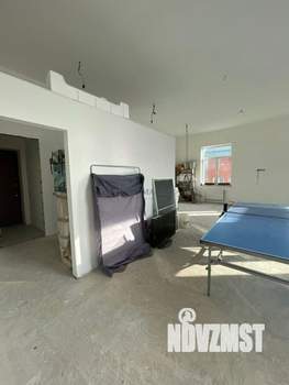 Дом 330м², 3-этажный, участок 15 сот.