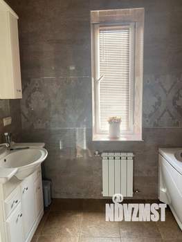 Таунхаус 270м², 3-этажный, участок 6 сот.