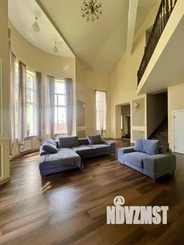 Коттедж 366м², 2-этажный, участок 10 сот.