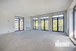 Дом 840м², 2-этажный, участок 43 сот.