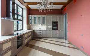 Дом 745м², 2-этажный, участок 20 сот.