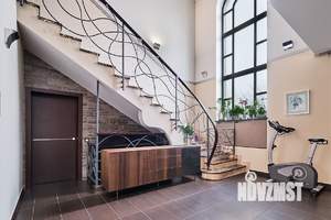 Коттедж 357м², 4-этажный, участок 18 сот.