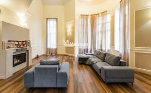 Дом 400м², 2-этажный, участок 10 сот.