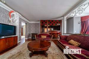 Дом 541м², 3-этажный, участок 12 сот.