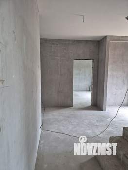 Дом 290м², 3-этажный, участок 787 сот.