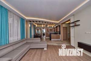 Коттедж 320м², 2-этажный, участок 6 сот.