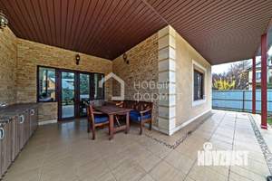 Дом 348м², 2-этажный, участок 15 сот.