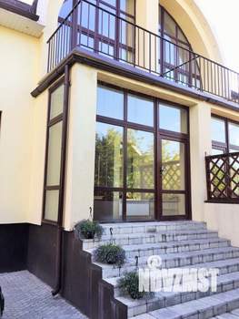 Таунхаус 250м², 3-этажный, участок 6 сот.