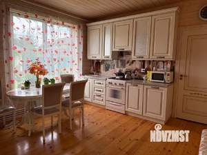 Дом 93м², 2-этажный, участок 8 сот.