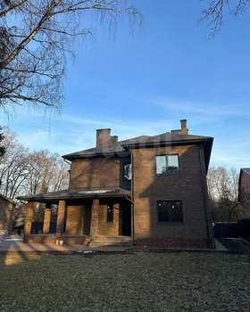 Дом 439м², 2-этажный, участок 10 сот.