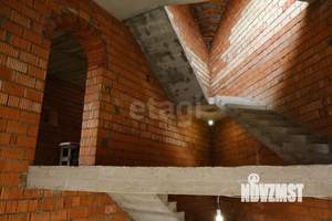 Дом 314м², 3-этажный, участок 4 сот.