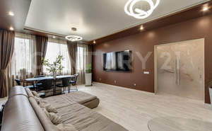 Дом 310м², 3-этажный, участок 15 сот.