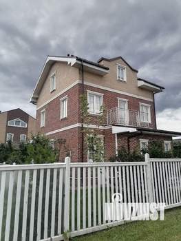 Дом 190м², 3-этажный, участок 6 сот.