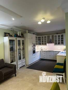 Дом 328м², 2-этажный, участок 15 сот.