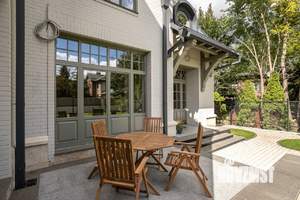 Коттедж 326м², 2-этажный, участок 8 сот.