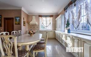 Дом 294м², 2-этажный, участок 15 сот.