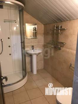 Дом 292м², 2-этажный, участок 10 сот.