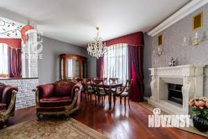 Дом 541м², 3-этажный, участок 12 сот.