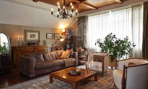 Дом 1000м², 3-этажный, участок 0 сот.