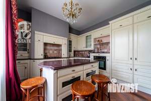 Дом 541м², 3-этажный, участок 12 сот.