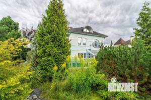 Дом 300м², 3-этажный, участок 14 сот.