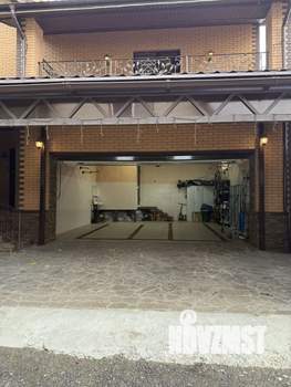 Дом 500м², 3-этажный, участок 6 сот.