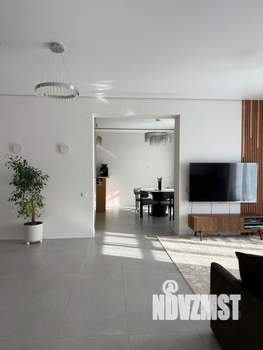 Дом 224м², 2-этажный, участок 7 сот.