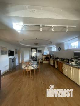 Дом 220м², 2-этажный, участок 9 сот.