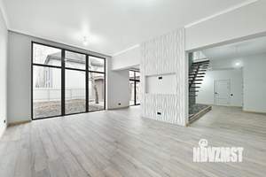 Коттедж 280м², 2-этажный, участок 8 сот.