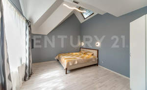 Дом 310м², 3-этажный, участок 15 сот.