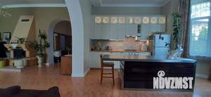 Дом 406м², 3-этажный, участок 13 сот.