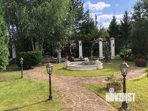 Коттедж 600м², 2-этажный, участок 10 сот.