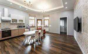 Дом 400м², 2-этажный, участок 10 сот.