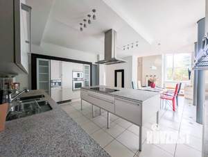 Дом 644м², 4-этажный, участок 19 сот.