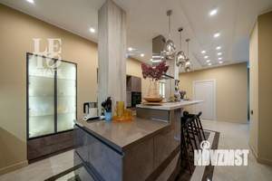 Дом 1100м², 2-этажный, участок 20 сот.