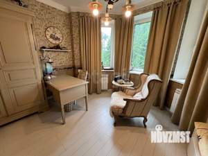 Дом 400м², 3-этажный, участок 10 сот.