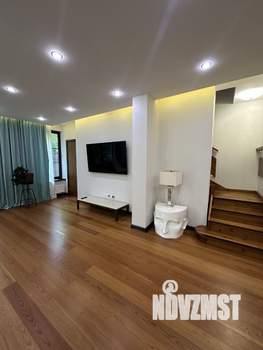 Дом 503м², 3-этажный, участок 42 сот.