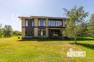 Дом 439м², 3-этажный, участок 24 сот.