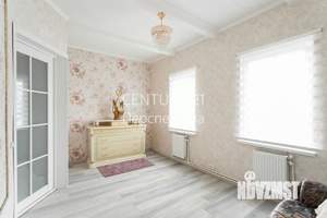 Дом 210м², 3-этажный, участок 16 сот.