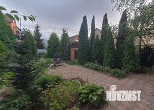 Дом 240м², 3-этажный, участок 10 сот.