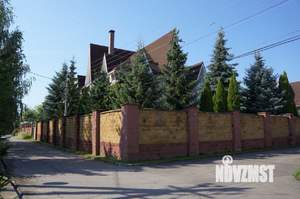Дом 640м², 3-этажный, участок 10 сот.