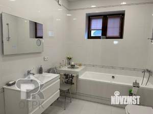 Коттедж 240м², 2-этажный, участок 12 сот.