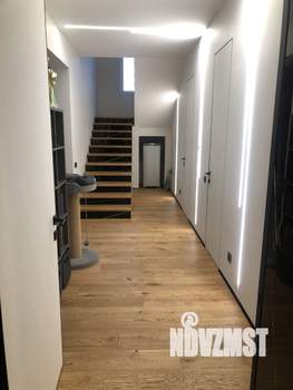 Дом 190м², 3-этажный, участок 6 сот.