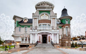 Дом 1430м², 3-этажный, участок 30 сот.